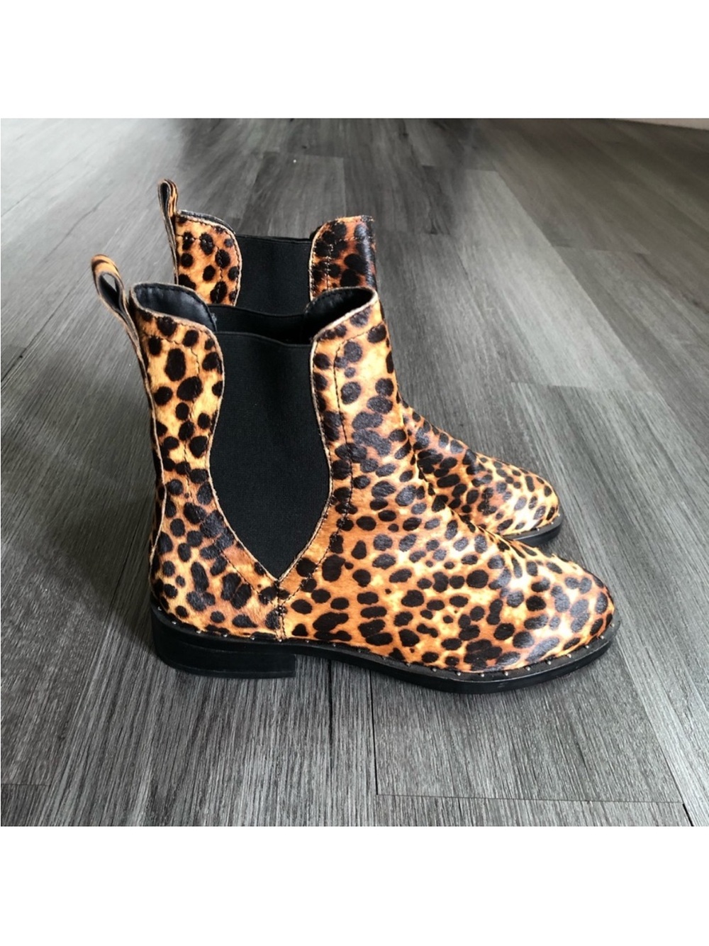 Rebecca Minkoff Sabeen Too Leopard Calf Hair Chelsea Boots Size 7 NWOT